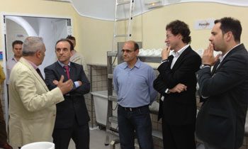 El Consejero de Turismo, Rafael Rodríguez, visita las cuevas de la comarca