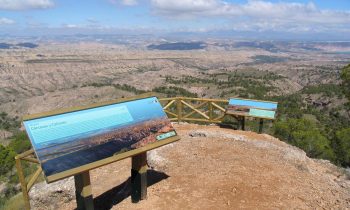 Inmaculada Oria, Delegada Territorial de Agricultura, Pesca y Medio Ambiente de la Junta de Andalucía, inauguró el viernes pasado en Bácor-Olivar un proyecto realizado gracias a la subvención del GDR de GUADIX.