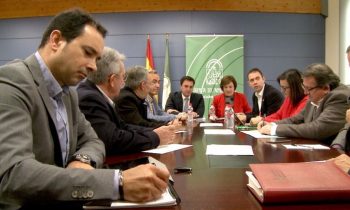 Reunión de trabajo entre los ocho presidentes de los GDR de la provincia y la Junta de Andalucía en Granada