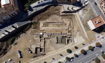 La actuación de recuperación del Porticus Post Scaenam del Teatro Romano de Guadix está ofreciendo numerosos hallazgos arqueológicos