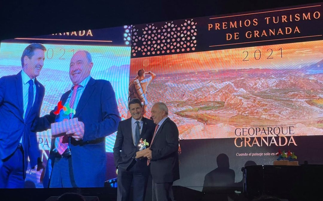 El GDR de Guadix felicita a Manolo Aranda, premio Turismo de Granada 2021.