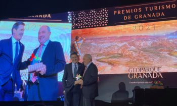 El GDR de Guadix felicita a Manolo Aranda, premio Turismo de Granada 2021.