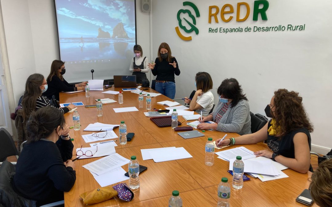 El GDR de Guadix buscará la complicidad de mujeres y jóvenes de la comarca en el proyecto de cooperación entre territorios ‘IGUALAB’, dirigido a fomentar la igualdad en el medio rural