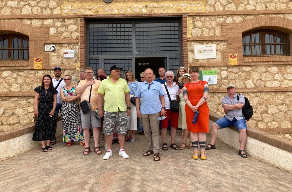 Un grupo de desarrollo rural de Polonia visita la Comarca de Guadix para conocer ejemplos de buenas prácticas en el territorio.