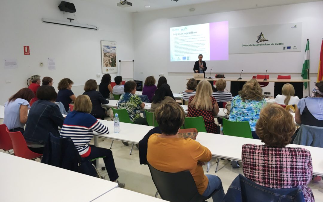 Los GDR de Guadix y la Subbética Cordobesa coordinan un encuentro entre asociaciones de mujeres de la comarca cordobesa y la Federación Sulayr en la localidad accitana