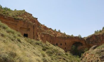 ¡Participa en una jornada de voluntariado: Conservación participativa del entorno de la Cueva Sin Salida!