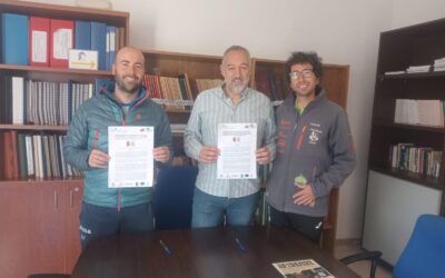 El Ayuntamiento de Marchal y el Club de Montaña Accilant se comprometen a la conservación y mantenimiento de los miradores del Fin del Mundo mediante un Acuerdo de Custodia