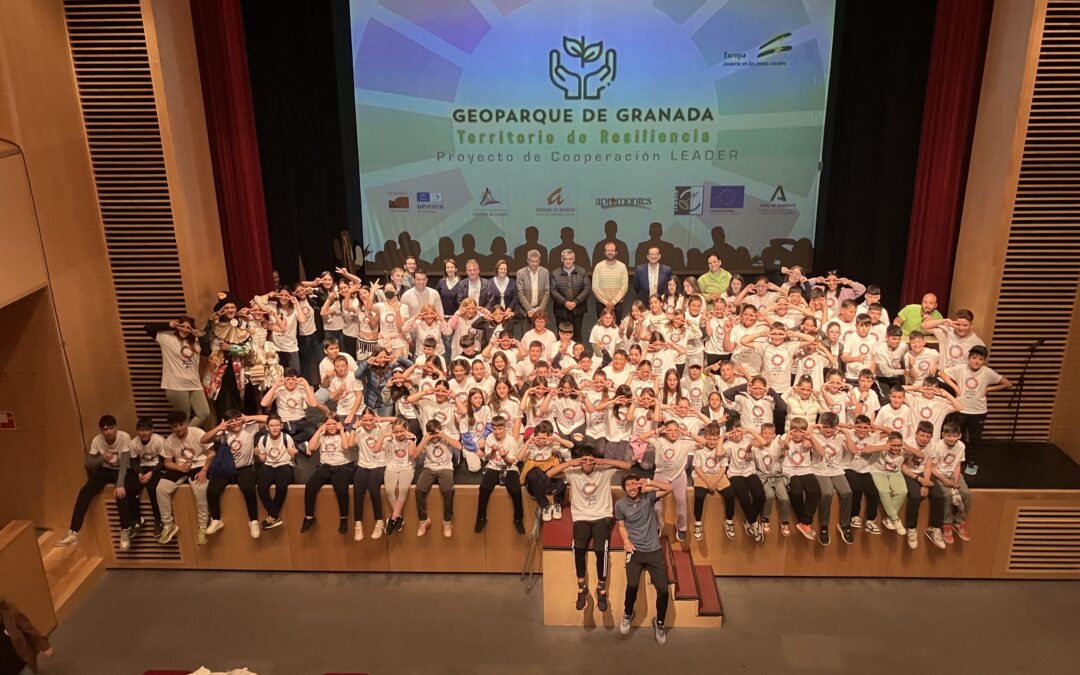 Los escolares se comprometen a trabajar por un Geoparque sostenible en el encuentro final del  programa de sensibilización y difusión de los ODS